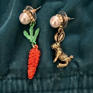 Betsy Johnson Eclectic Carrot and Bunny Earring Set. Like New